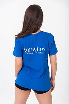 футболка с печатью логотипа клуба